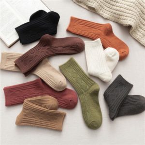 袜子女2020秋冬新款日系纯色保暖双针细腻柔软羊绒羊毛女士堆堆袜