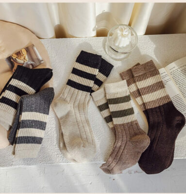 男女士秋冬季加厚保暖學院風中筒羊毛襪10
