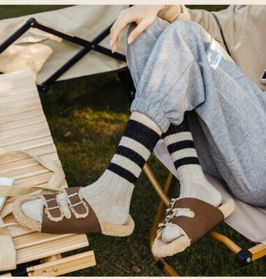 男女士秋冬季加厚保暖學院風中筒羊毛襪